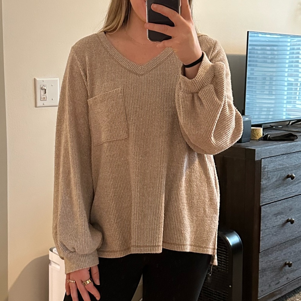 Sweater - Picture 6 of 6